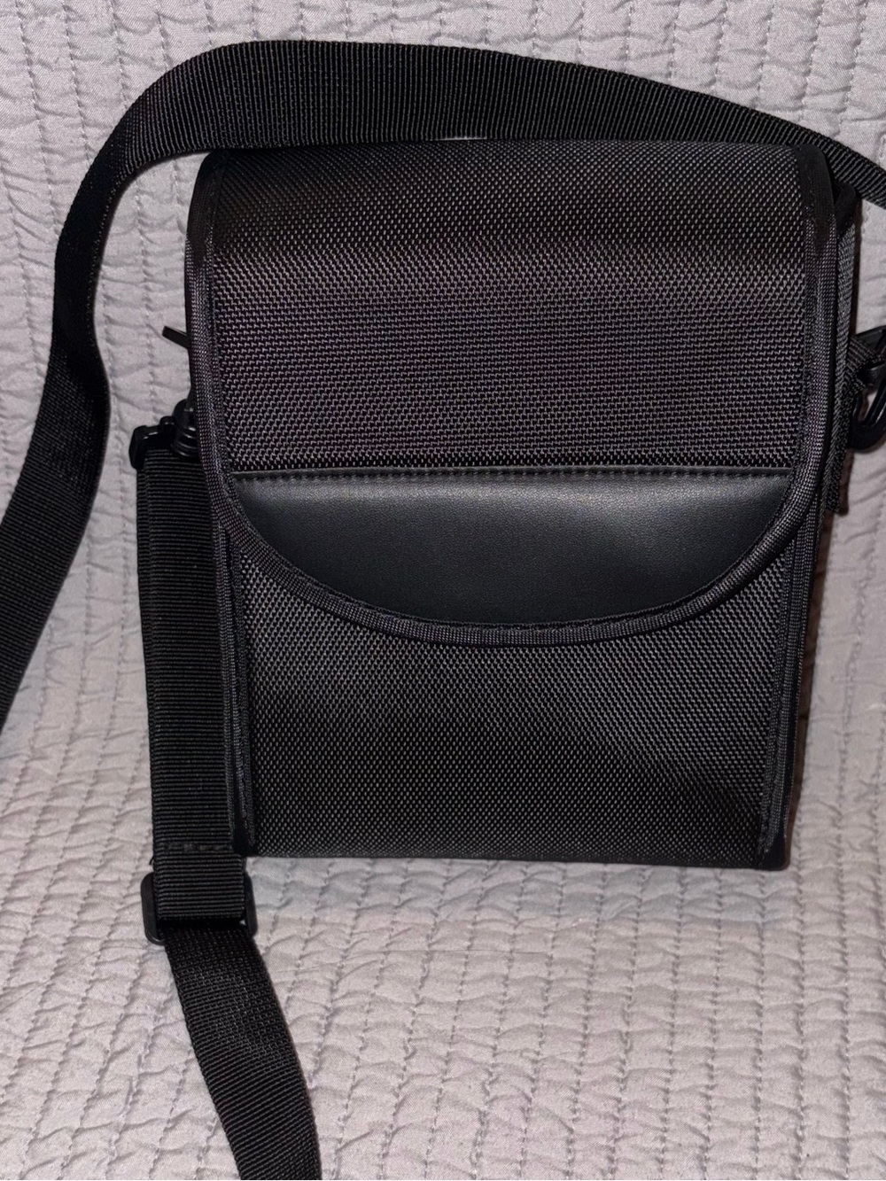 CROSSBODY BAG CAMERA CASE GAME CASE ETC. NEW NEVER USED